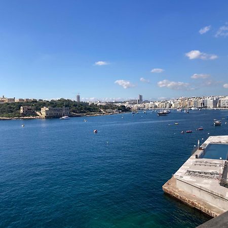 דירות Charming Central Townhouse In Sliema Steps From Promenade And Sliema Ferry מראה חיצוני תמונה