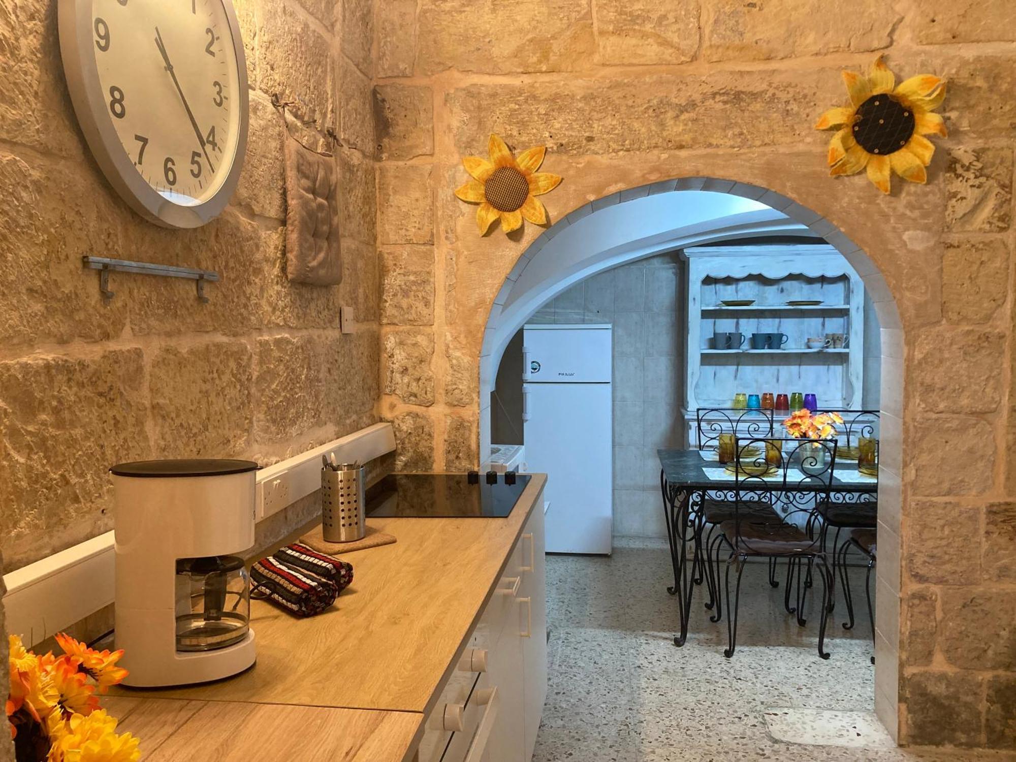 דירות Charming Central Townhouse In Sliema Steps From Promenade And Sliema Ferry מראה חיצוני תמונה